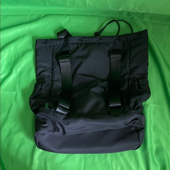 Beyond Yoga Unisex Black Bag